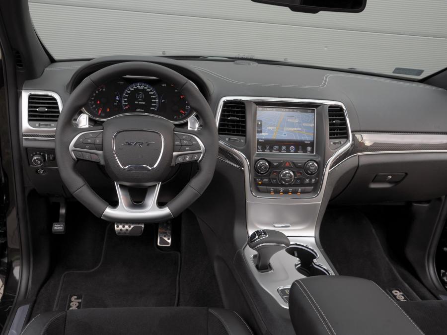  Jeep Grand Cherokee SRT 2013 года  (EU) (фото 5 из 14)
